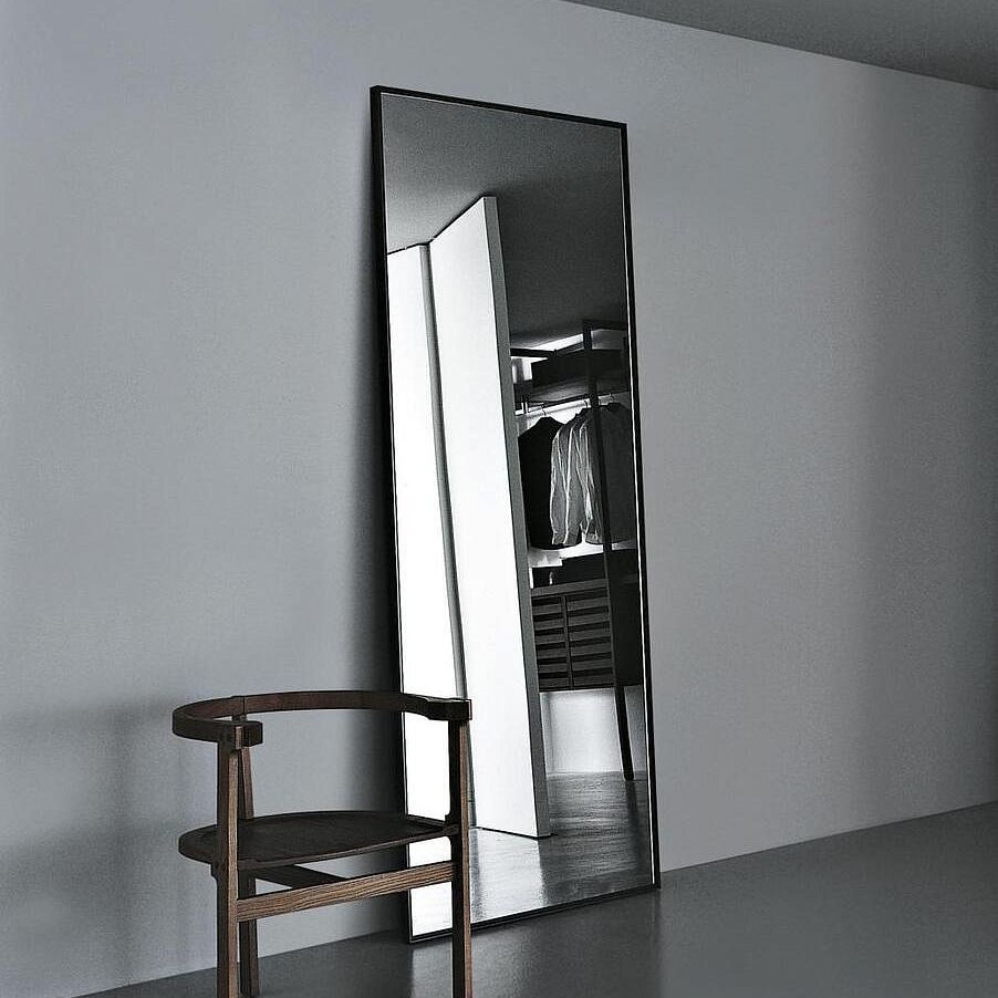 Зеркало в алюминиевой рамке (черное)